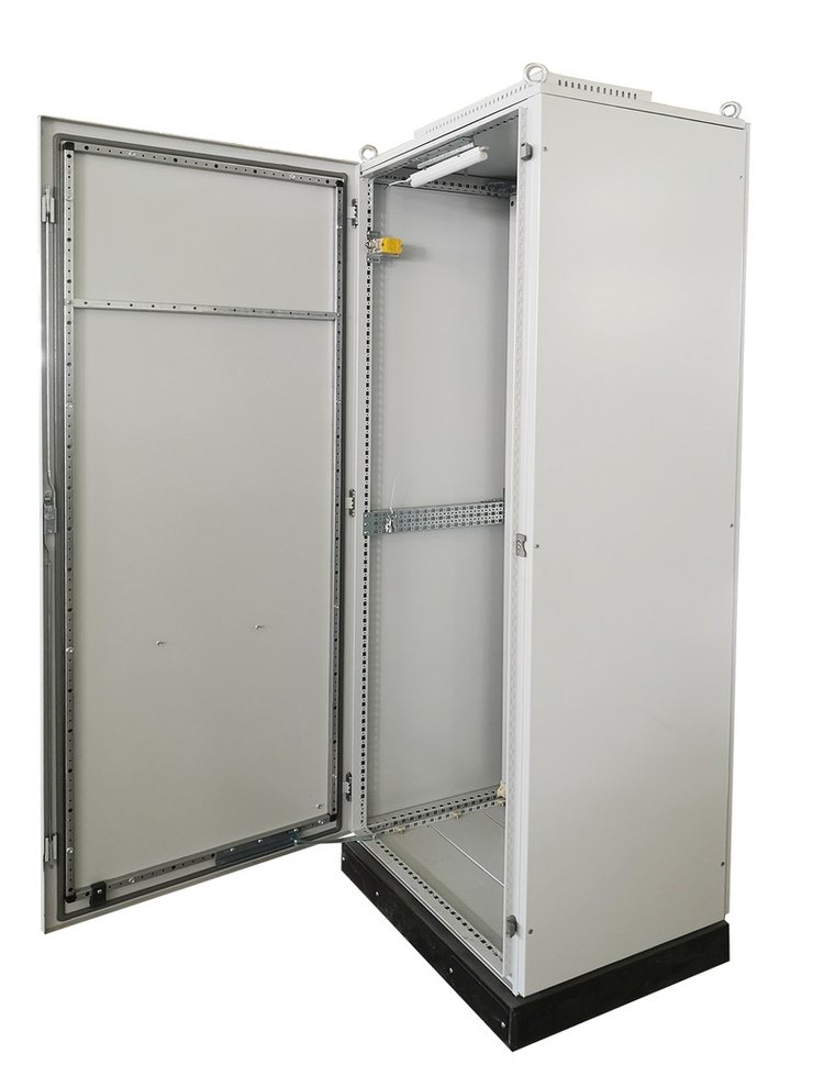 非標仿威圖機柜與工業(yè)操作臺的應(yīng)用與優(yōu)勢